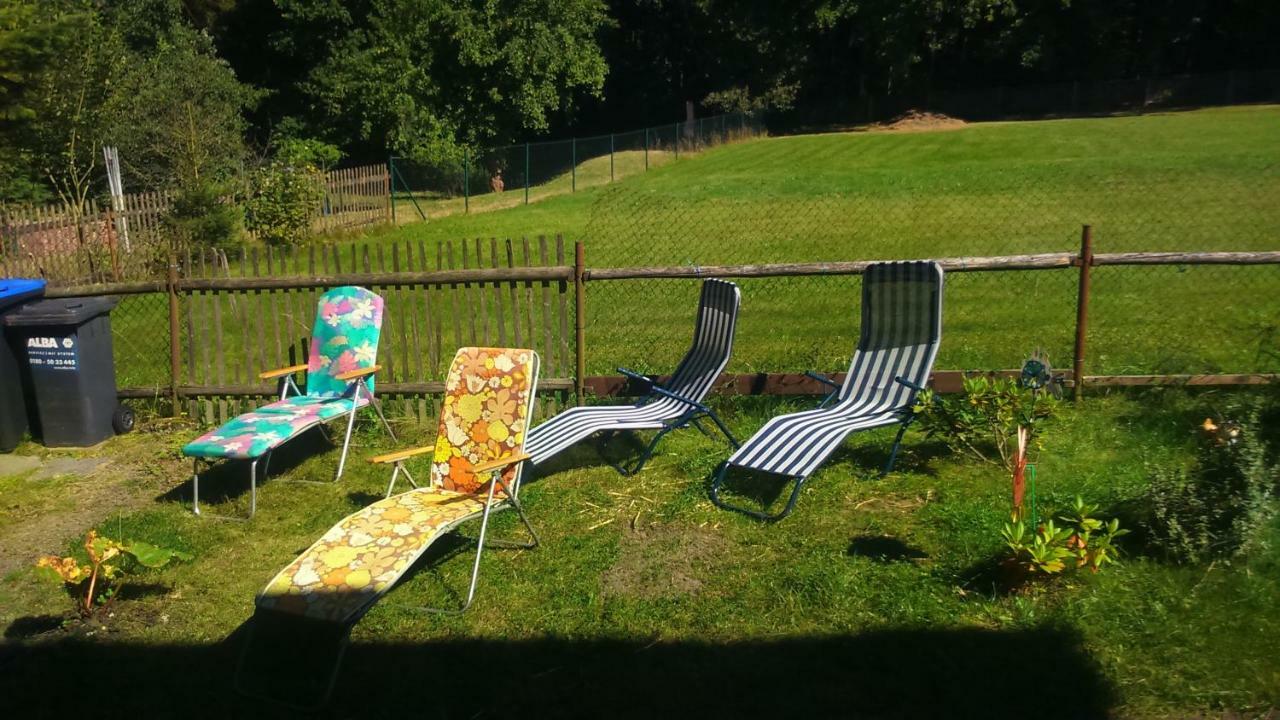 Ferienwohnung Am Wald 萨兰德特 外观 照片